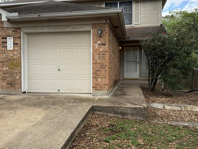 2304 Granberry DR Unit #B