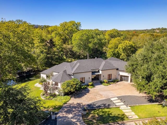 2304 Island Wood
