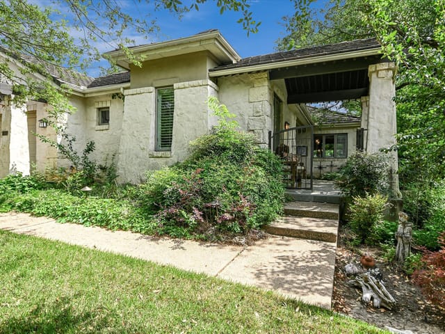 2305 Barton Creek BLVD Unit #28