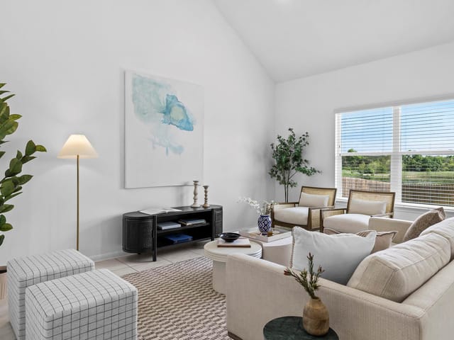 2305 Bettylou Ln