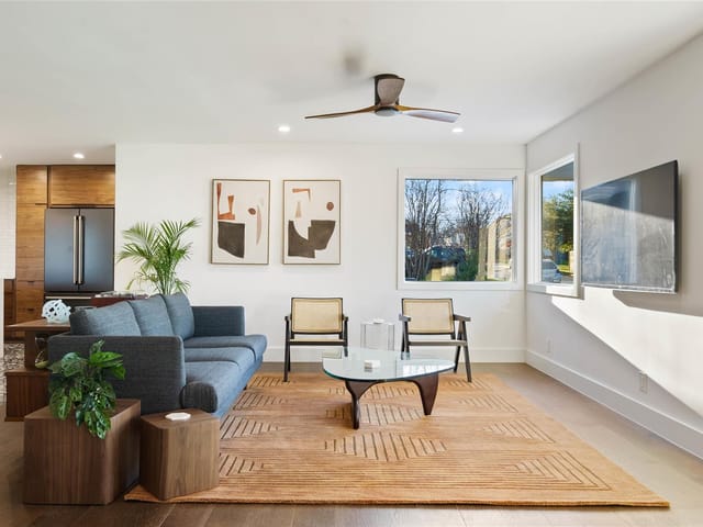 2305 E 21st St Unit #1
