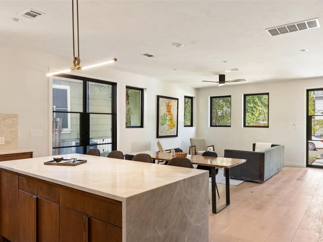 2305 E 21st ST Unit #2