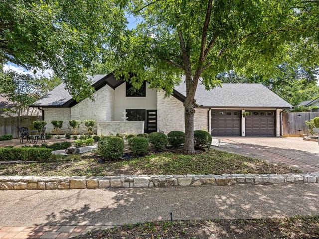 2305 Pebble Beach Dr