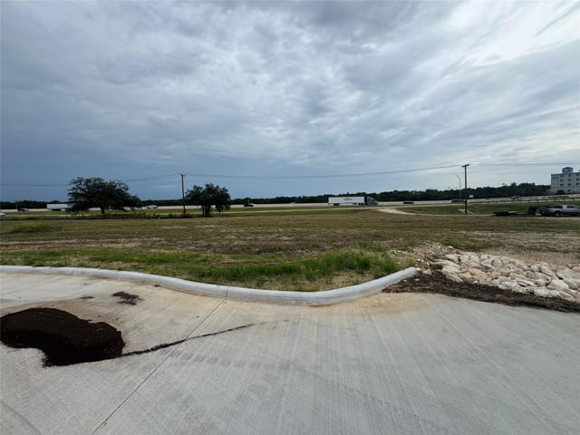 2305 Salado Center LOOP