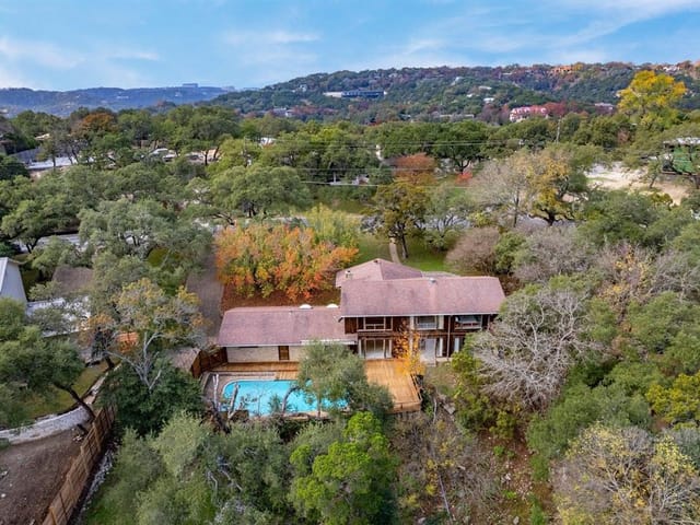 2305 Trail Of Madrones