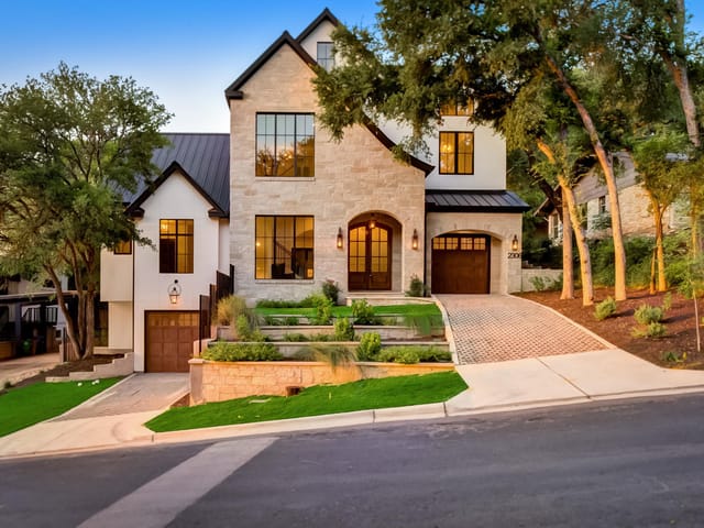 2306 Fortune Dr
