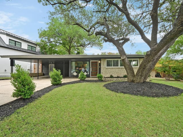 2306 Westoak Dr