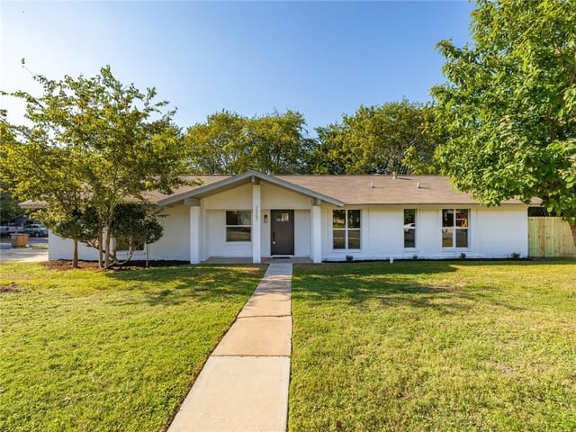 2307 Deadwood Dr