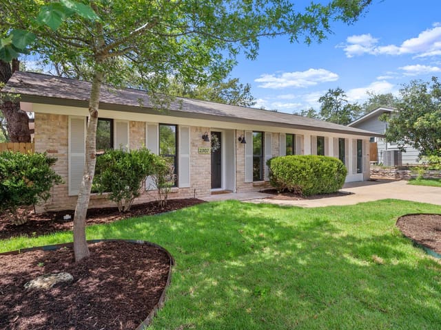 2307 Mimosa DR