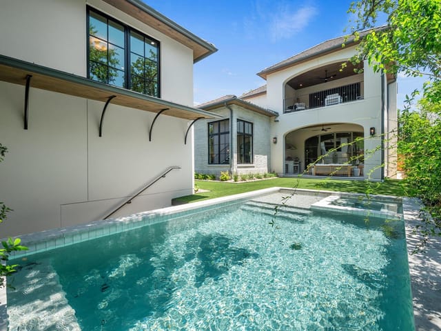 2307 Quarry Rd