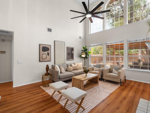 2307 Sharon DR