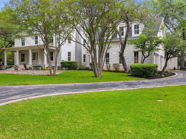2308 Bridle Path