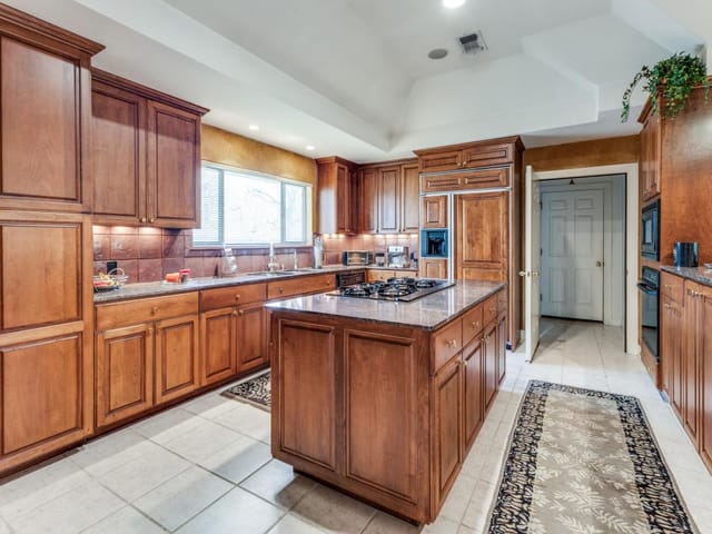 2308 Cypress Pt E