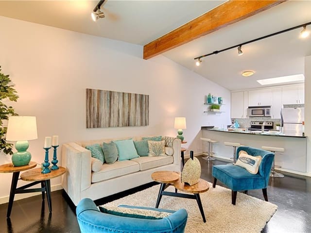 2308 Enfield RD Unit #203