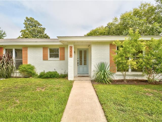 2308 Rustic Oak Ln