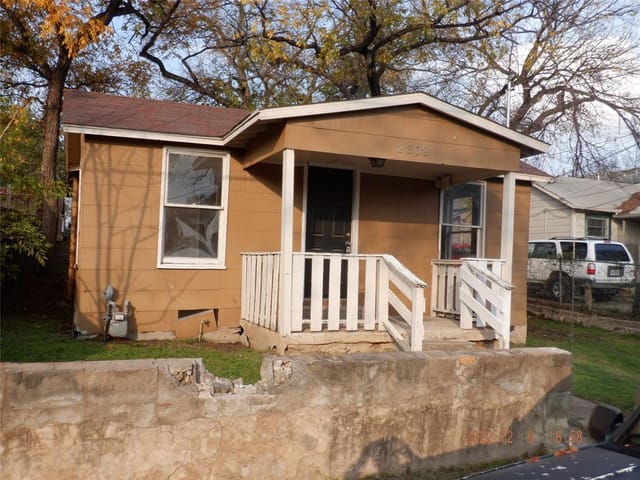 2308 Santa Maria St
