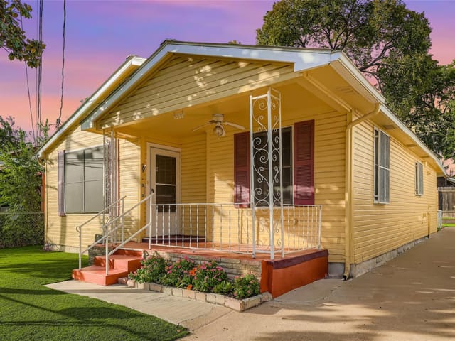 2308 Santa Rita St