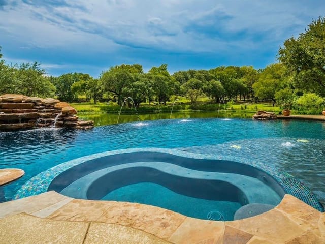 2308 Walsh DR