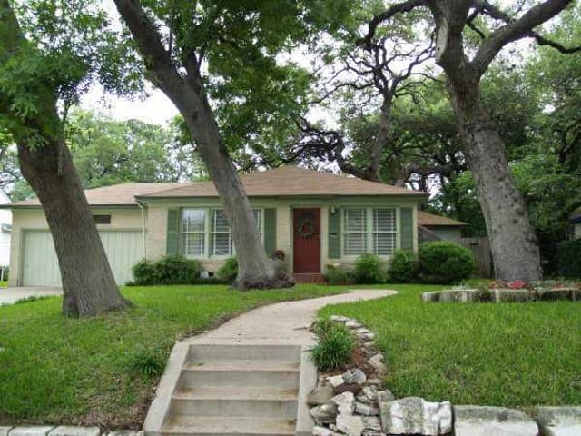 2309 Forest Ave
