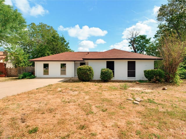 2311 Campden DR