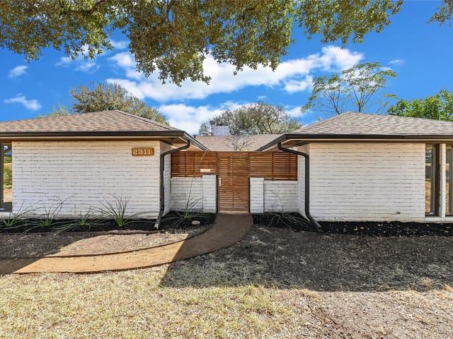 2311 Lehigh Dr