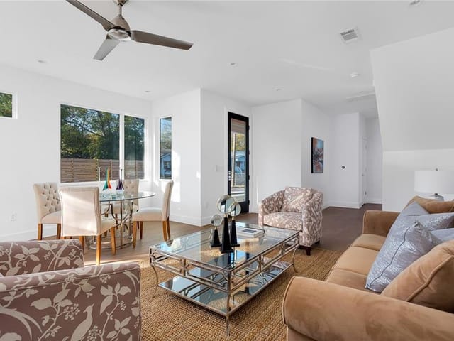 2313 Oak Crest Ave Unit #A