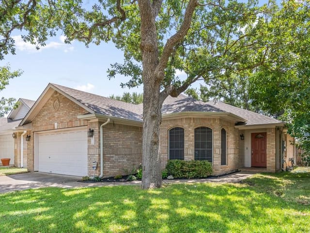 2316 Clover Ridge DR