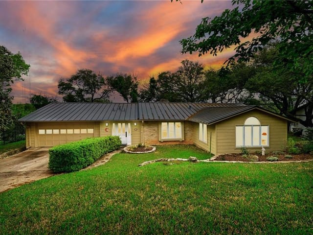 2316 Matador CIR