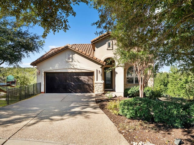 2320 Rivina DR
