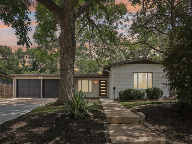 2322 Westoak Dr