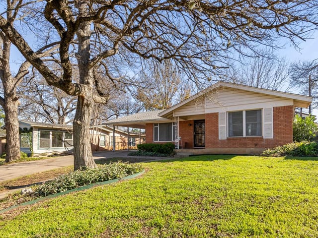 2322 Westrock Dr