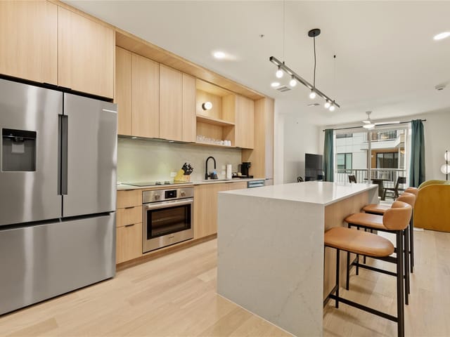 2323 S Lamar BLVD Unit #204