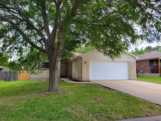 2328 Friarcreek LOOP