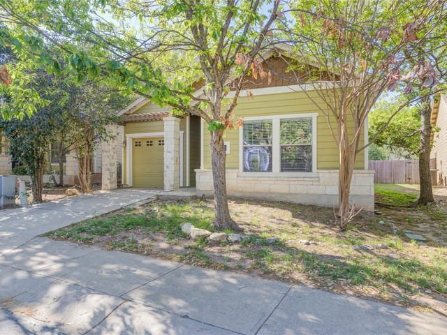 2329 Amur Dr