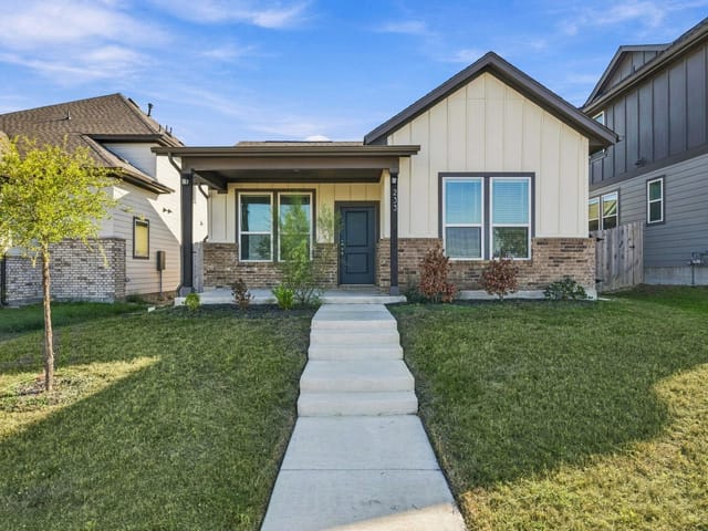 233 Porter Country PKWY