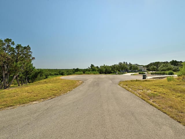 235 Campolina Ln