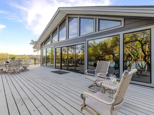 23535 Lakeside Dr