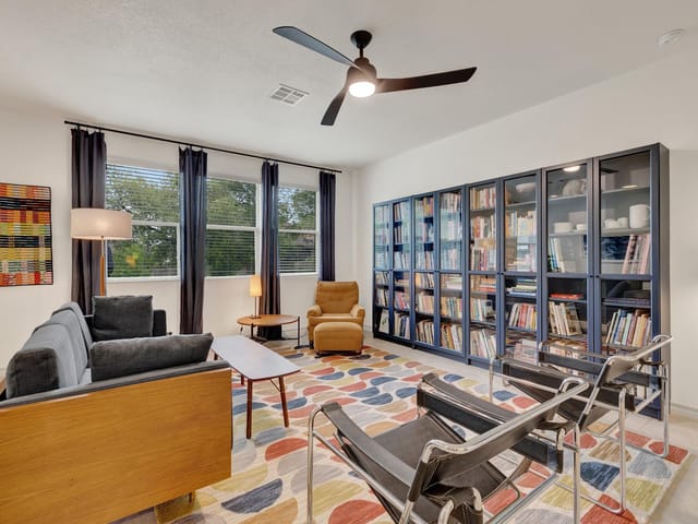 236 Mary Max Cir