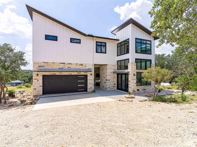 23633  Lakeside Dr