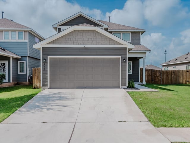 237 Driftwood LN