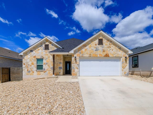 237 Dudley WAY