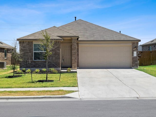 237 Escondido Cir