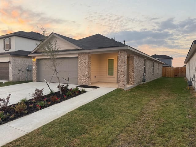 237 NEW ALBANY Ln