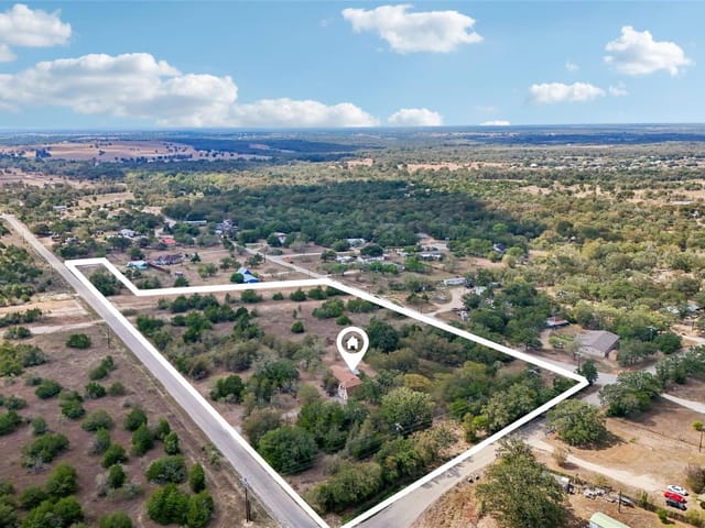 238 N Gaines RD