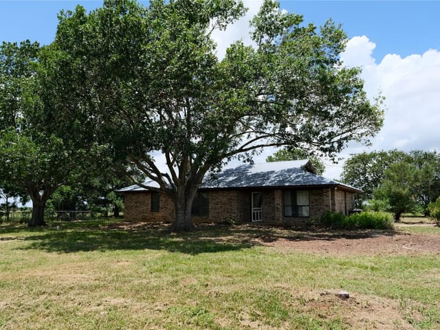 240 McAcres DR