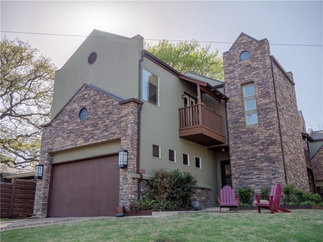 2400 Kinney Rd Unit #A