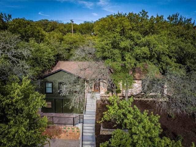 2400 Rockingham CIR