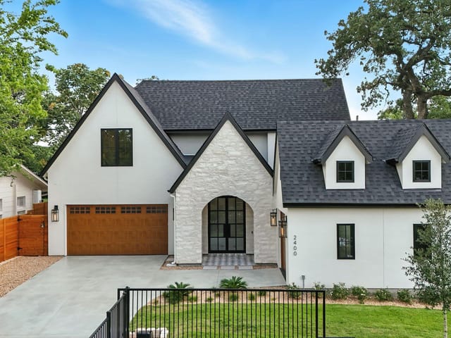 2400 Westover RD