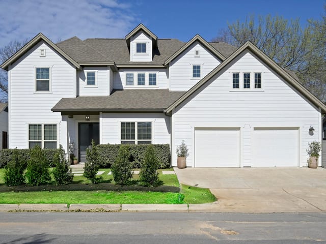 2400 Winsted Ln