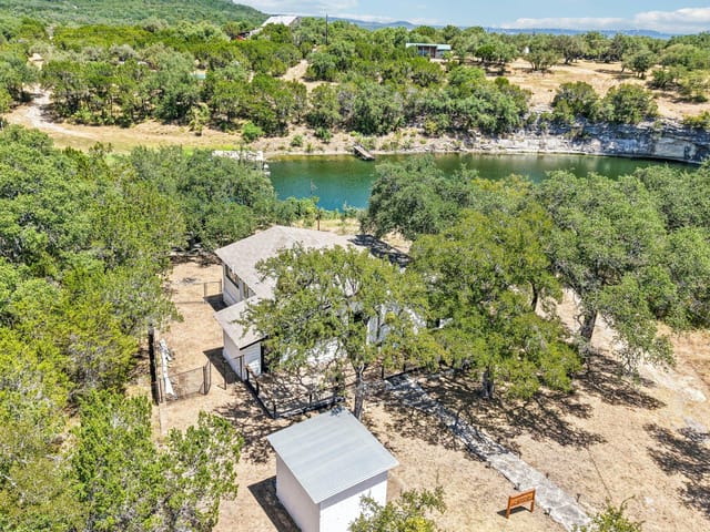 24000 Bluebird LN